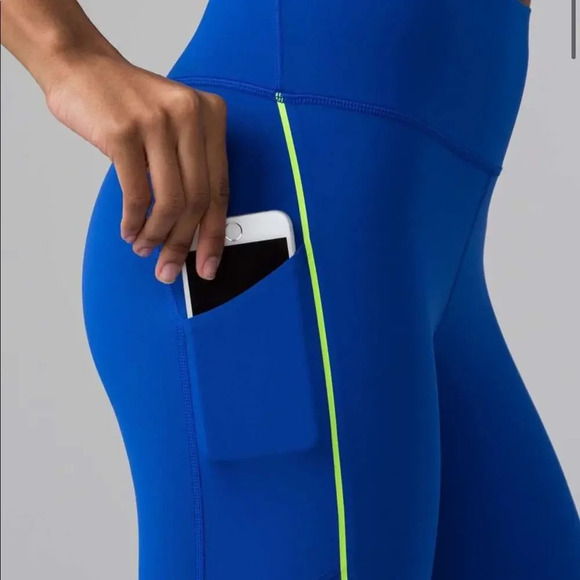 Lululemon NWT Chase Me Crop Sea Wheeze 2017 - Picture 3 of 8